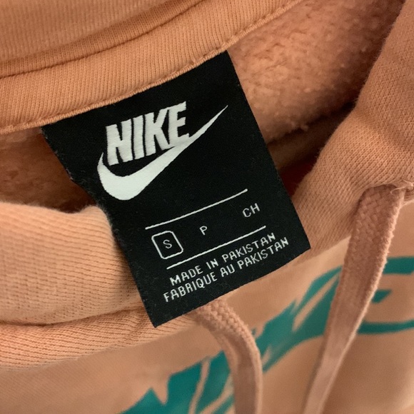 ✨ New Nike Hoodie Sz S - Picture 3 of 3